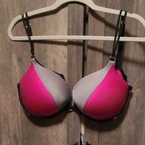 Victoria's Secret Pink and Gray Bra